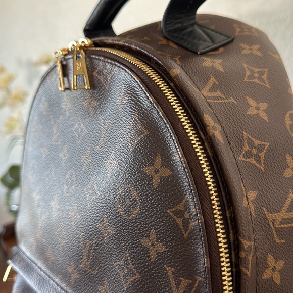 NEW MODEL! Full inclusion! LV Palm Springs Backpack! - Picture 5 of 17